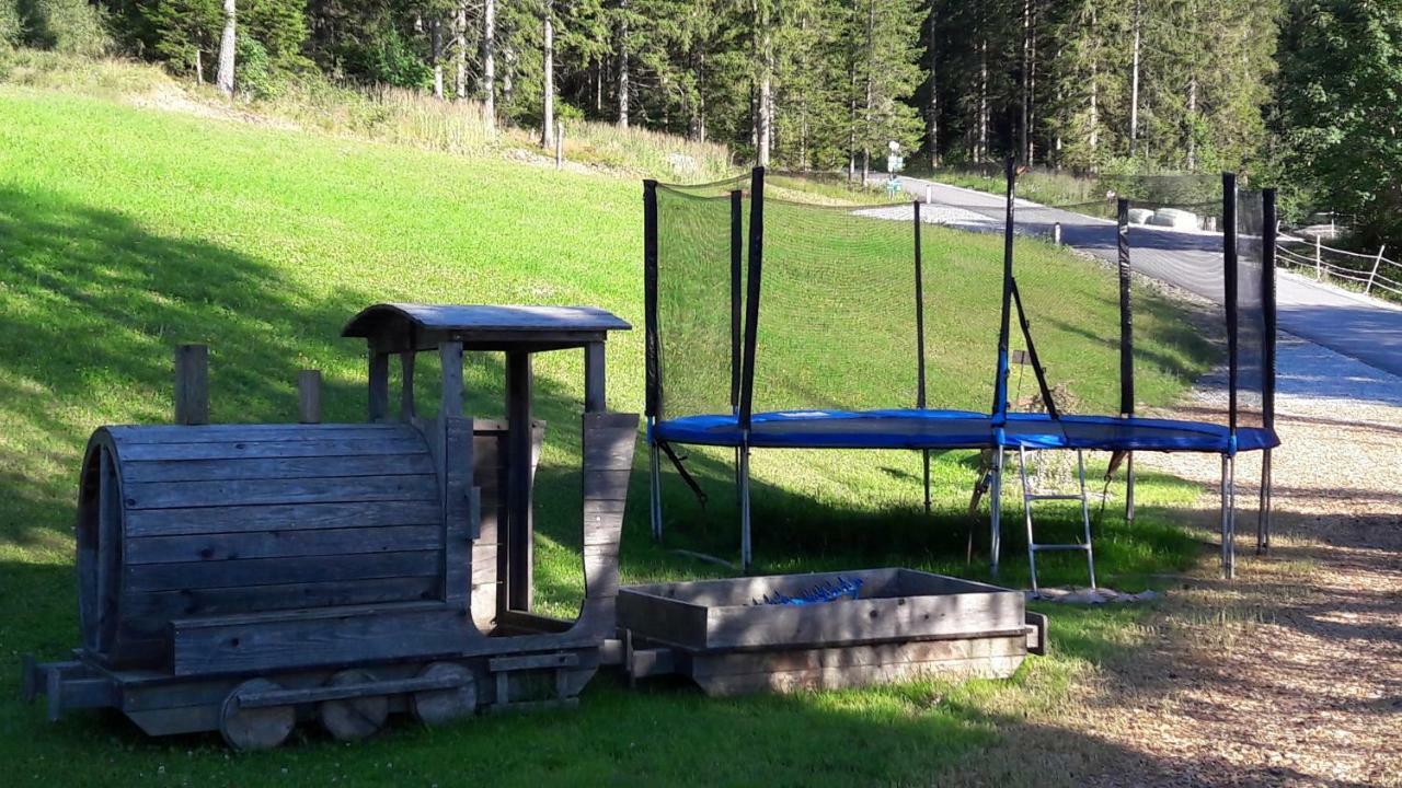 Alpengasthof Hoiswirt Modriach Екстериор снимка